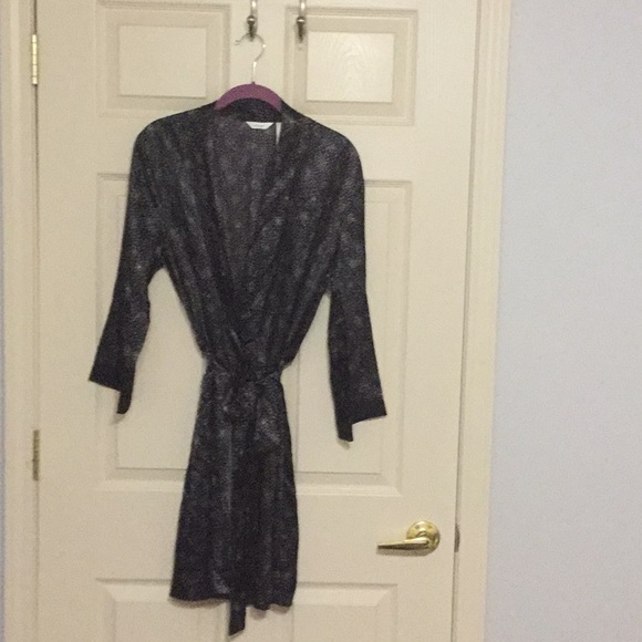 Adonna Snap Ront Robe Adonna | Intimates & Sleepwear | Black And Silver Silky Robe | Poshmark
